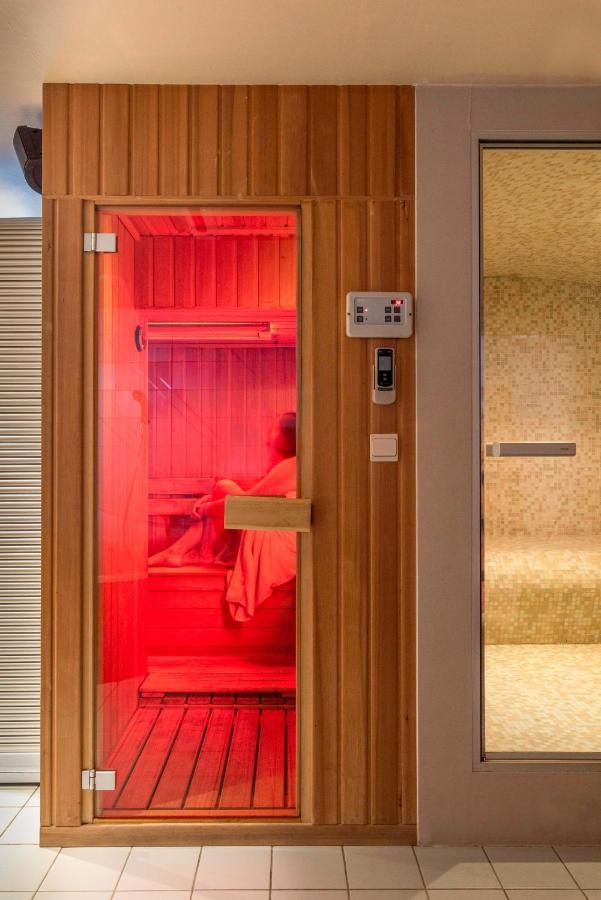 Beautyd Red Room Centrum Gullegem Wevelgem Exterior photo